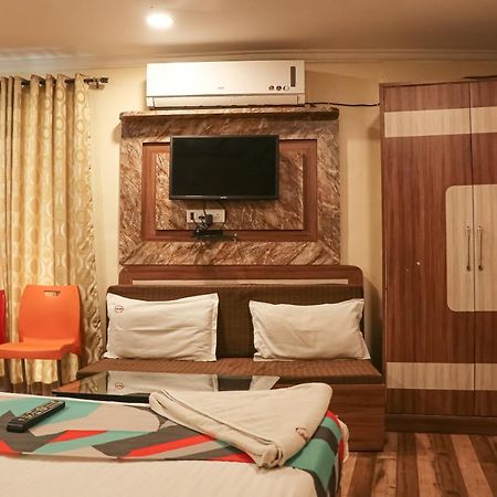 Hotel Mukesh Residency Pune Esterno foto