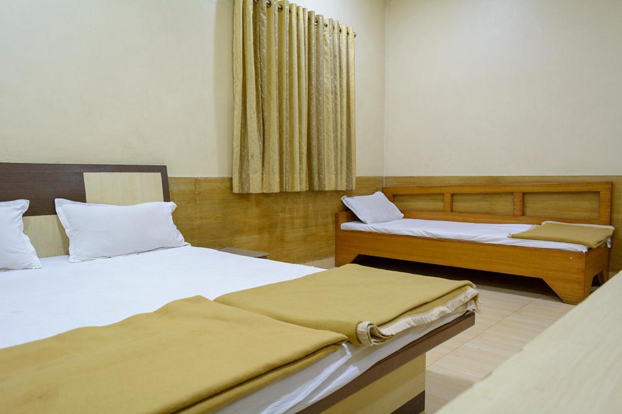 Hotel Mukesh Residency Pune Esterno foto