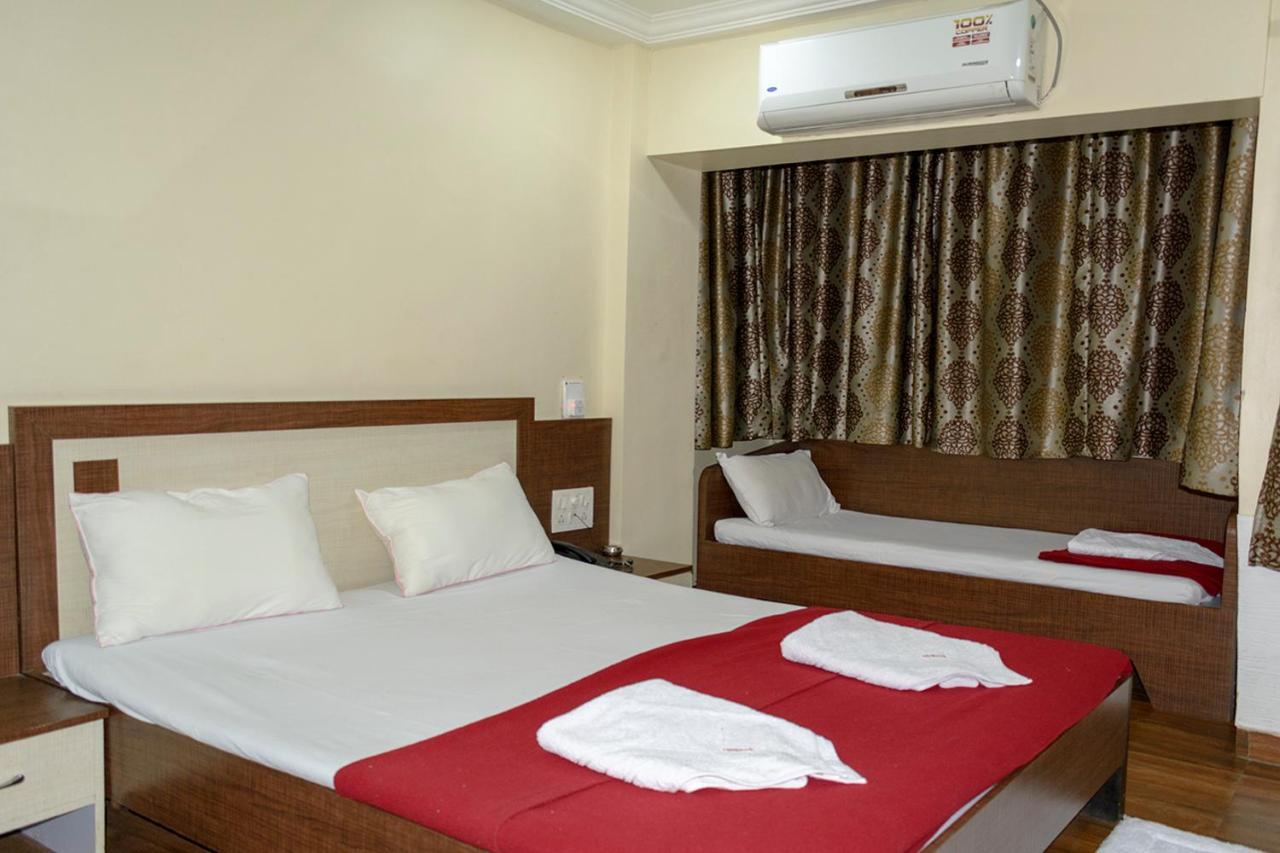 Hotel Mukesh Residency Pune Esterno foto