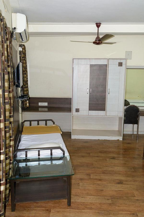 Hotel Mukesh Residency Pune Esterno foto