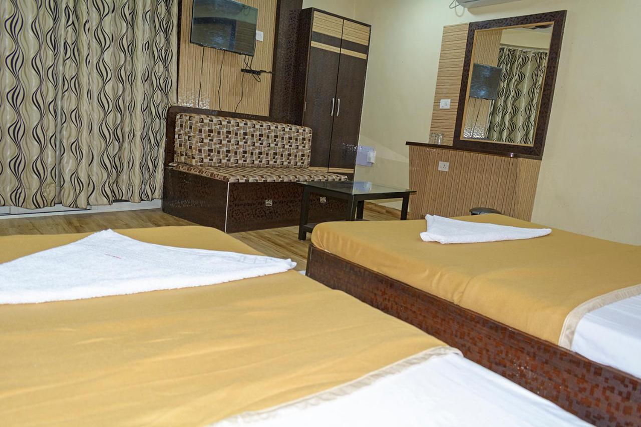 Hotel Mukesh Residency Pune Esterno foto