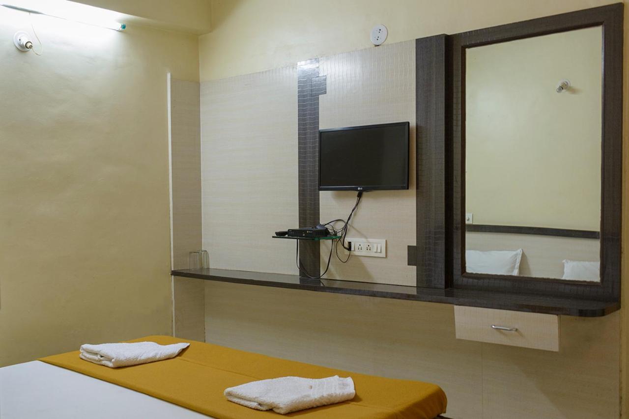 Hotel Mukesh Residency Pune Esterno foto