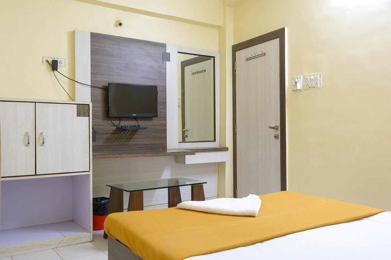 Hotel Mukesh Residency Pune Esterno foto