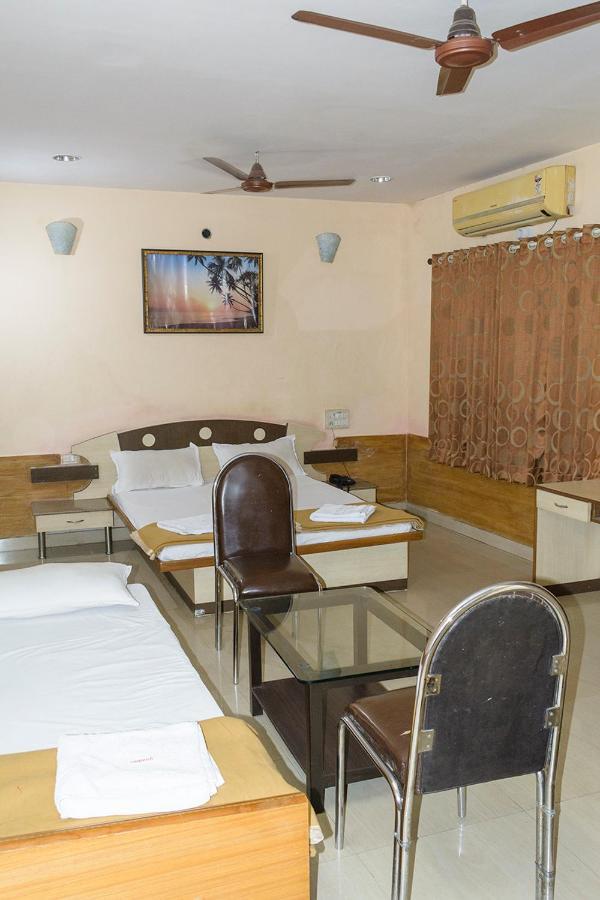 Hotel Mukesh Residency Pune Esterno foto